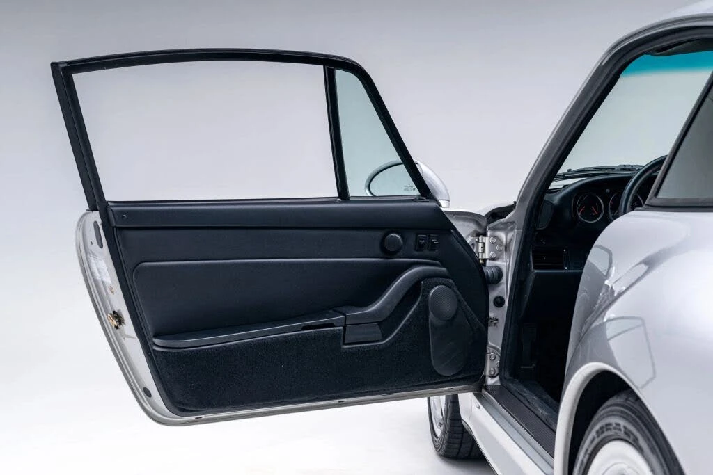 1997 Porsche 993 Carrera - Image 25 of 31