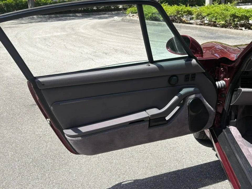 1997 Porsche 993 Carrera - Image 28 of 31