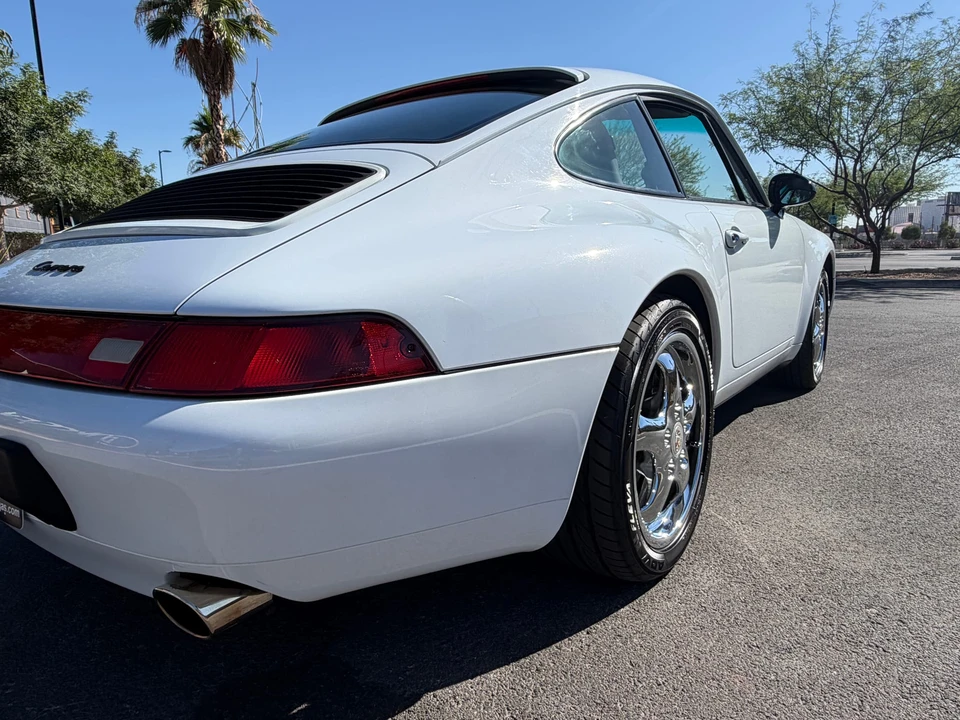 1997 Porsche 993 Carrera - Image 24 of 31
