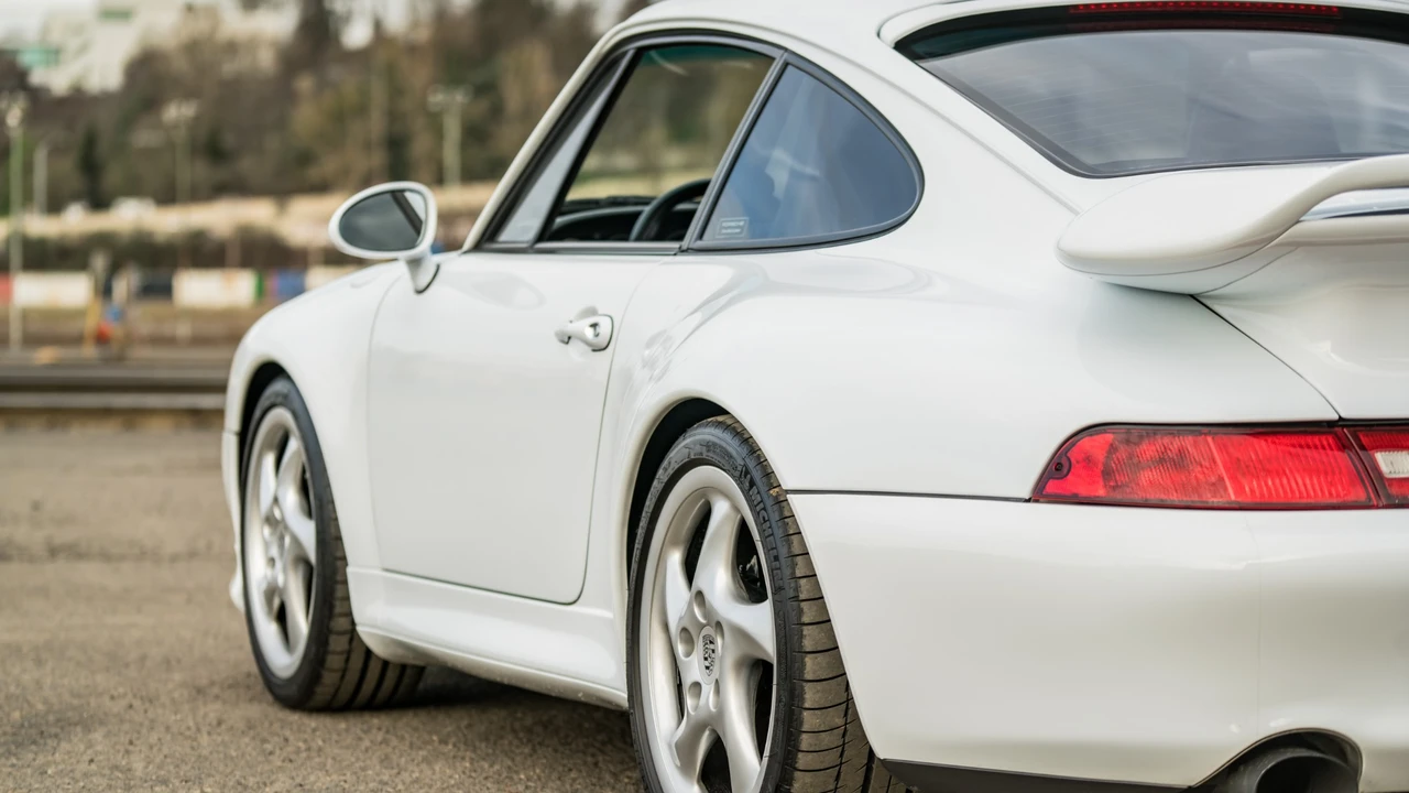 1997 Porsche 993 Carrera - Image 15 of 31