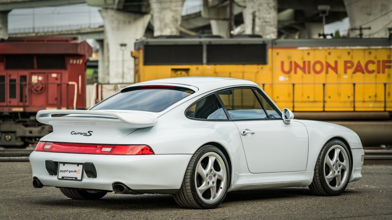 1997 Porsche 993 Carrera - Image 10 of 31