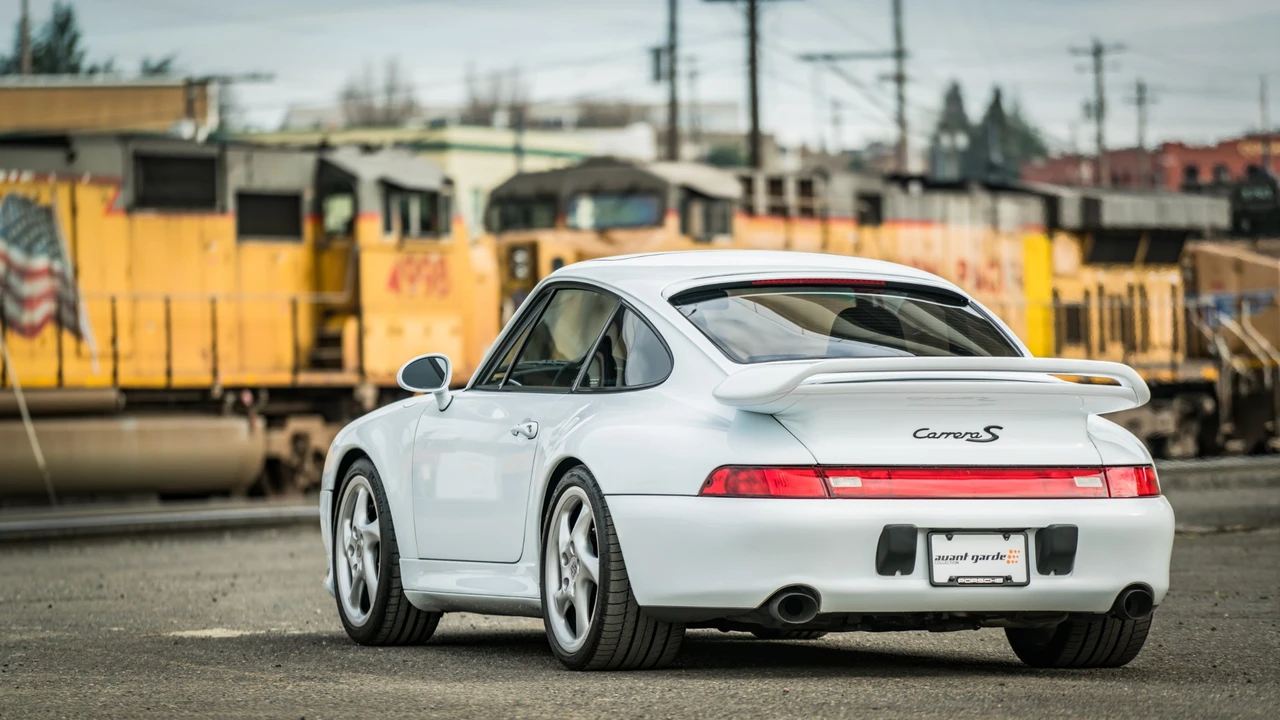 1997 Porsche 993 Carrera - Image 8 of 31