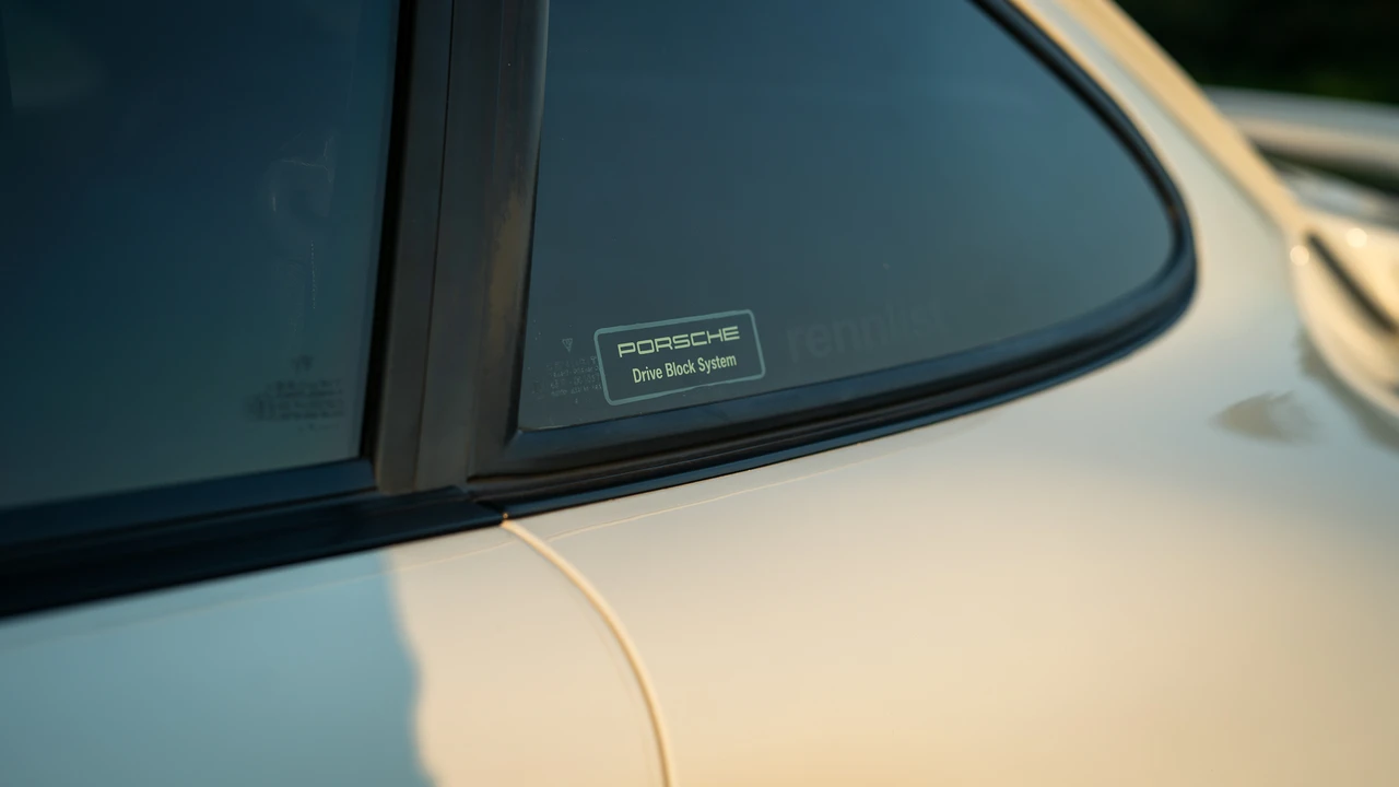 1997 Porsche 993 Carrera - Image 30 of 31