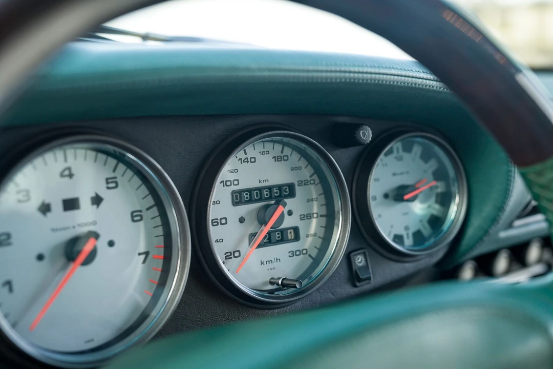 1997 Porsche 993 Carrera S - Image 25 of 31
