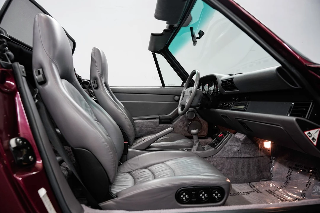 1997 Porsche 993 Carrera - Image 28 of 31