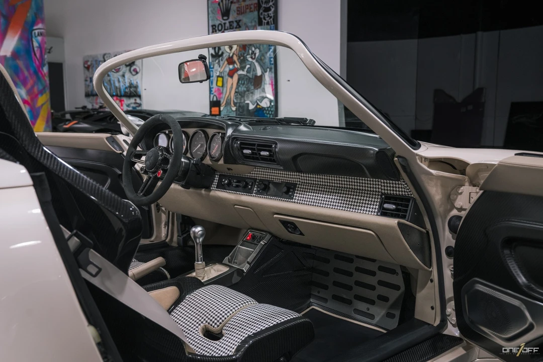 1997 Porsche 911 - Image 2 of 12