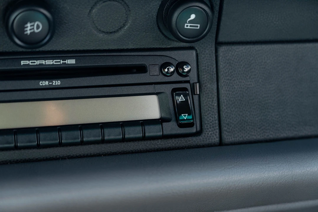 1997 Porsche 993 Carrera S - Image 18 of 31