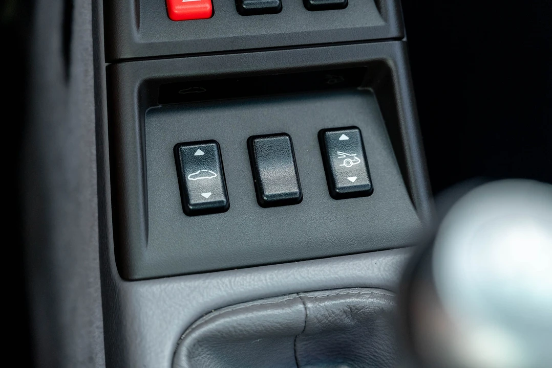 1997 Porsche 993 Carrera S - Image 15 of 31
