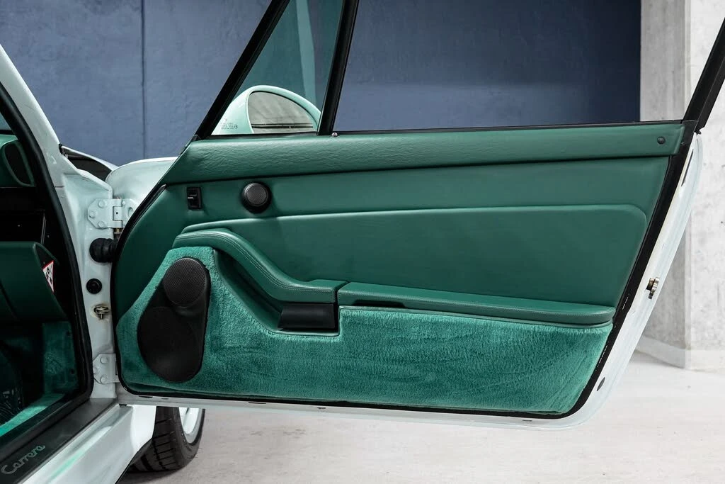 1997 Porsche 993 Carrera - Image 26 of 31