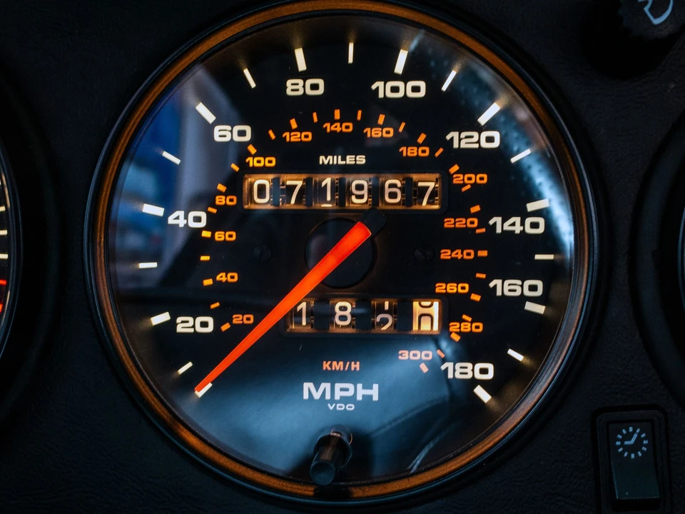 1997 Porsche 993 Carrera 4S - Image 4 of 11