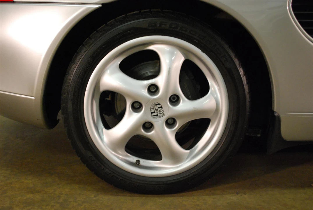 1997 Porsche 986 Boxster - Image 27 of 31