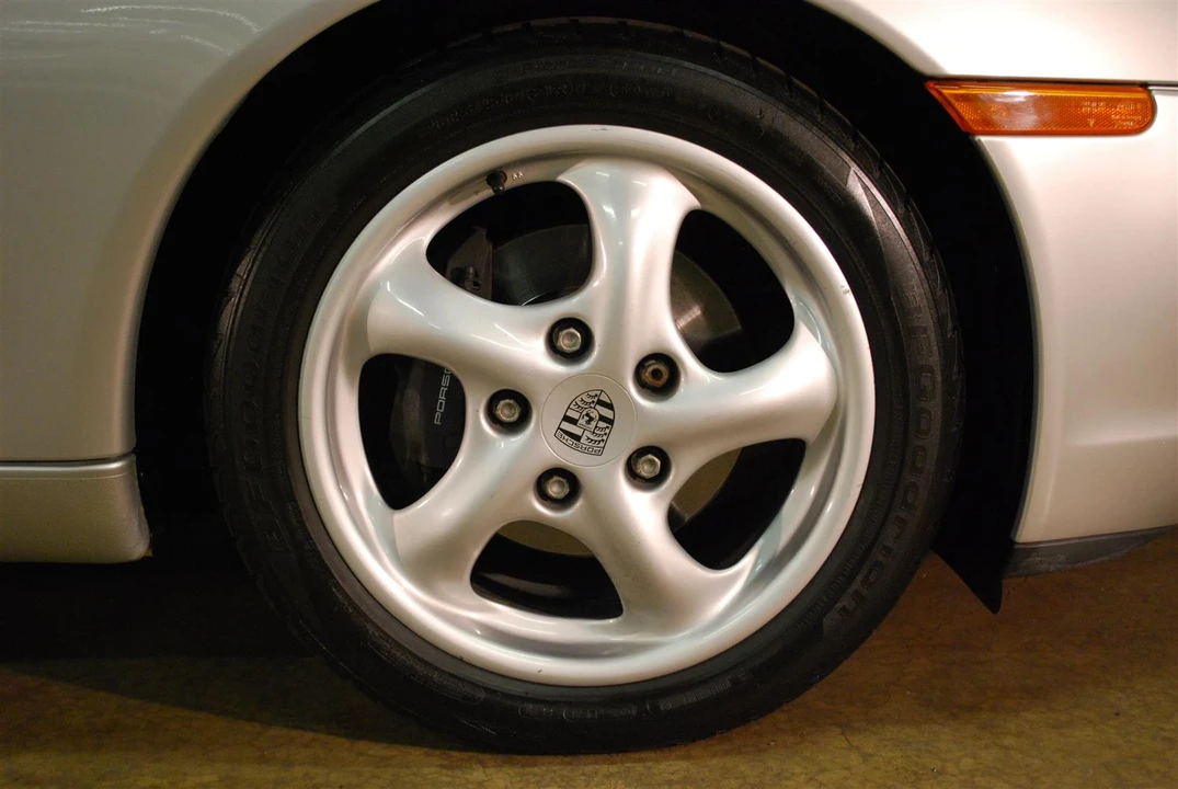 1997 Porsche 986 Boxster - Image 28 of 31