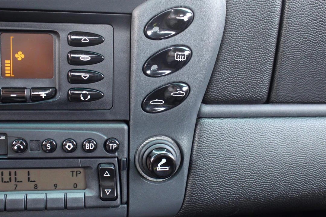 1997 Porsche 986 Boxster - Image 13 of 31