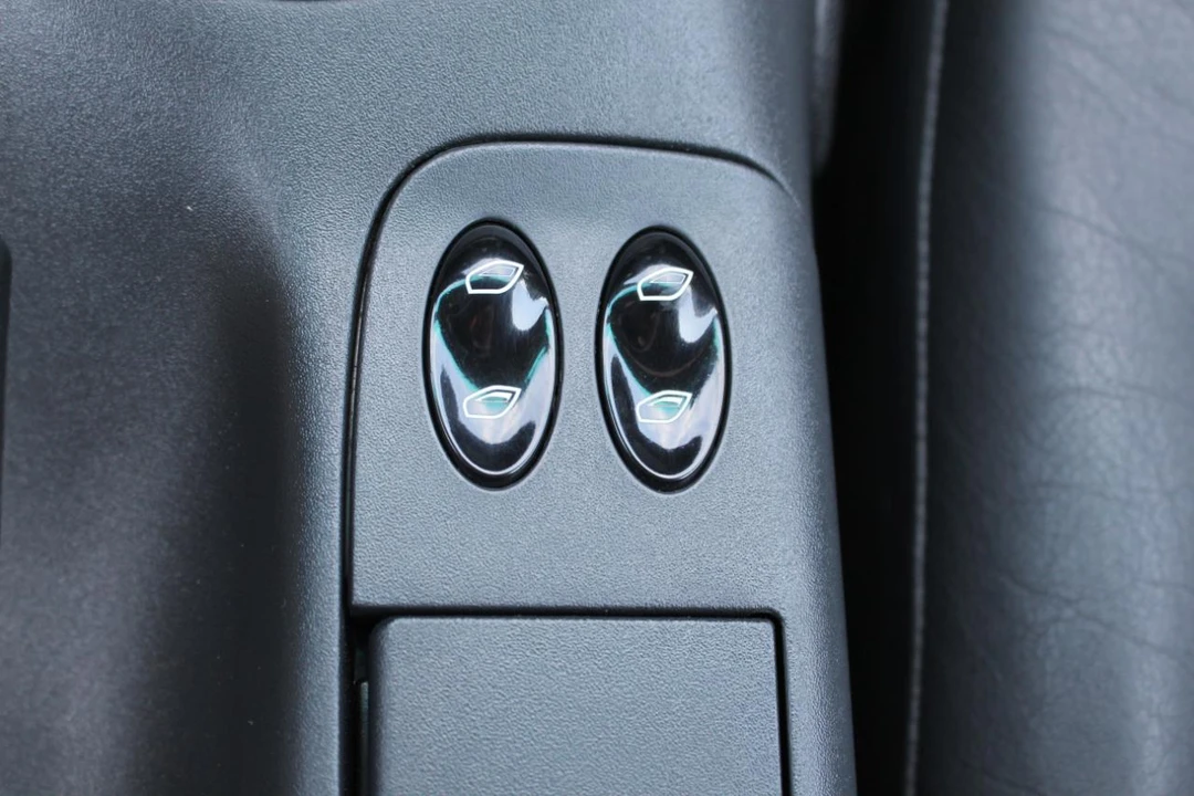 1997 Porsche 986 Boxster - Image 15 of 31