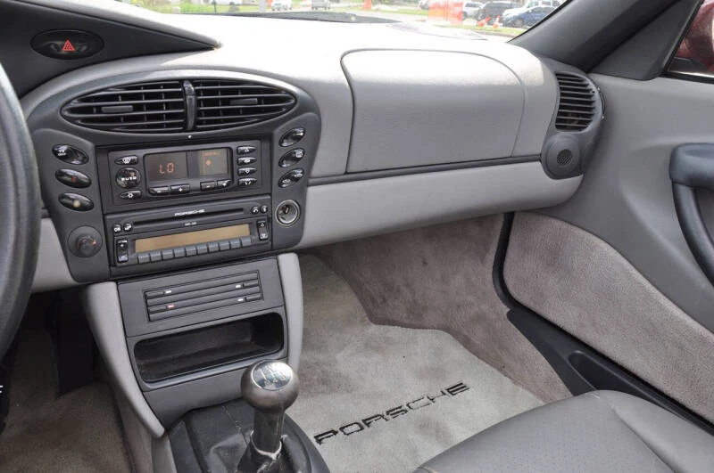 1997 Porsche 986 Boxster - Image 25 of 31