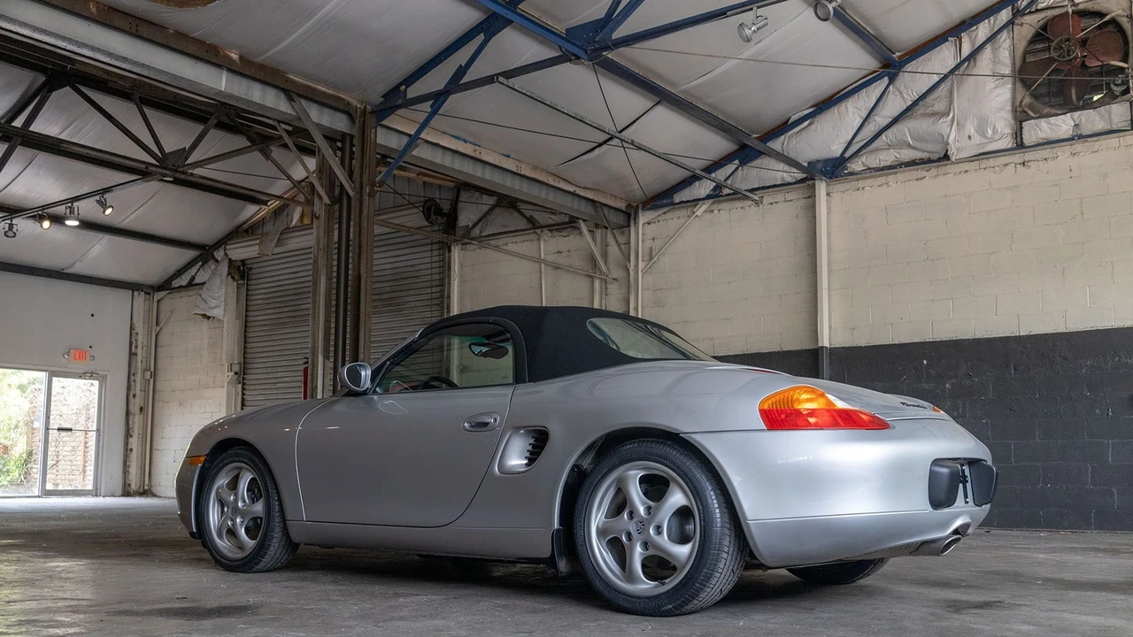 1997 Porsche 986 Boxster - Image 12 of 31