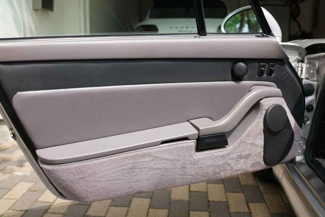 1997 Porsche 993 Carrera S - Image 21 of 31