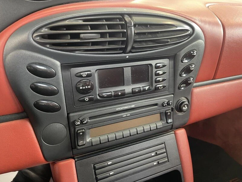 1997 Porsche 986 Boxster - Image 10 of 18