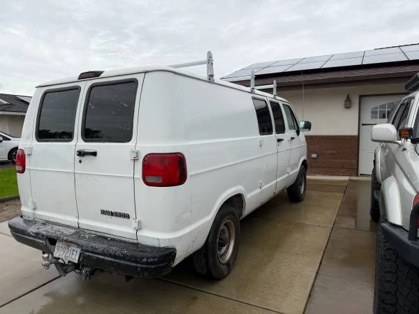 1997 Dodge Ram Van - Image 3 of 11