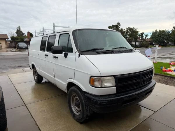 1997 Dodge Ram Van - Image 2 of 11