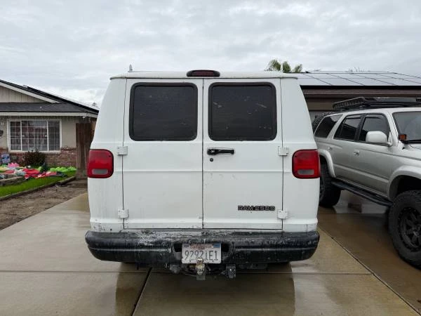 1997 Dodge Ram Van - Image 4 of 11