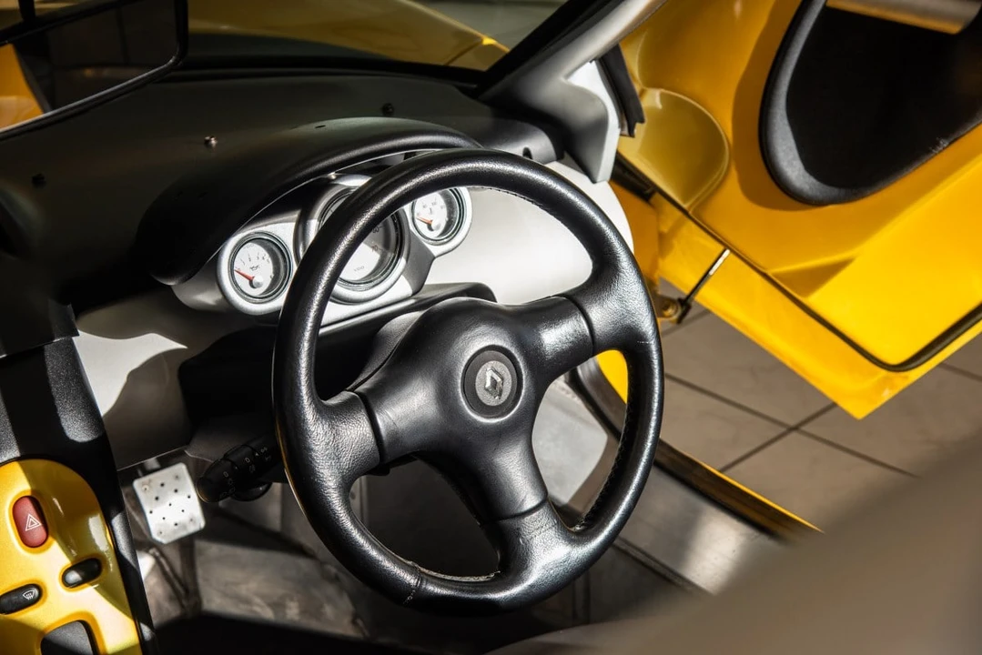 1997 Renault Spider - Image 23 of 30