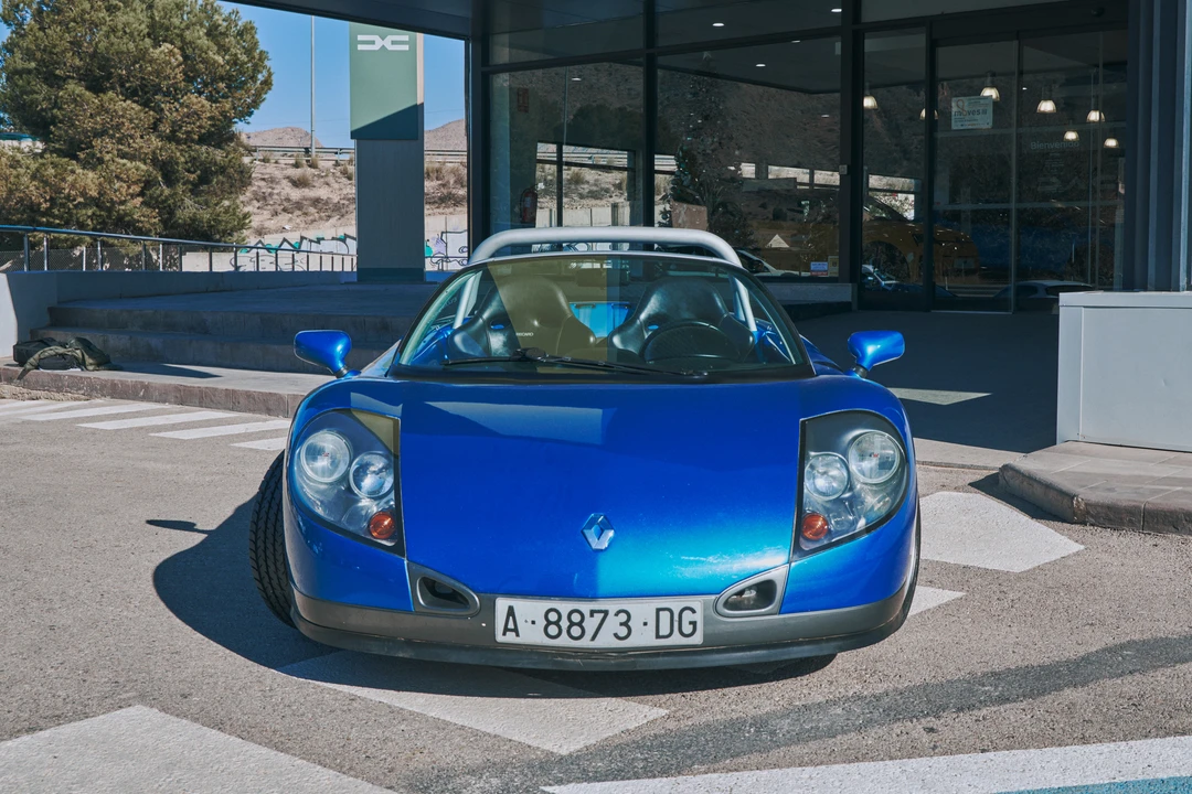 1997 Renault Spider - Image 2 of 31