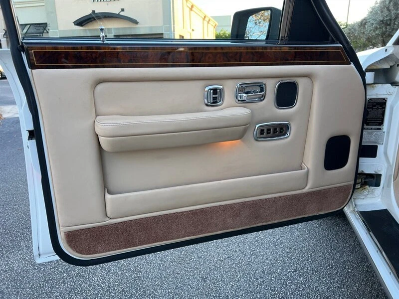1997 Rolls-Royce Silver Dawn - Image 18 of 20