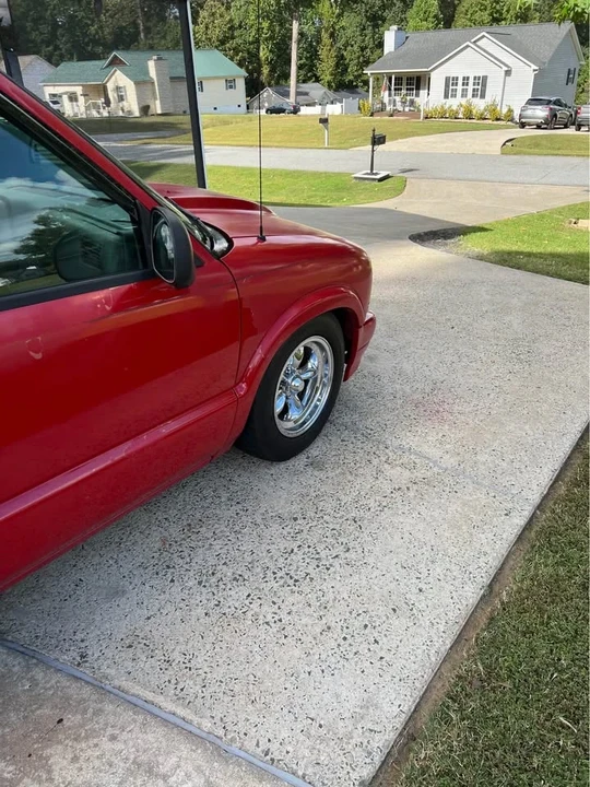 1997 Chevrolet S-10 - Image 4 of 10