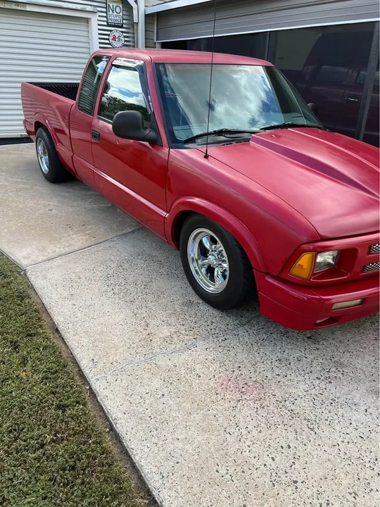 1997 Chevrolet S-10 - Image 2 of 10