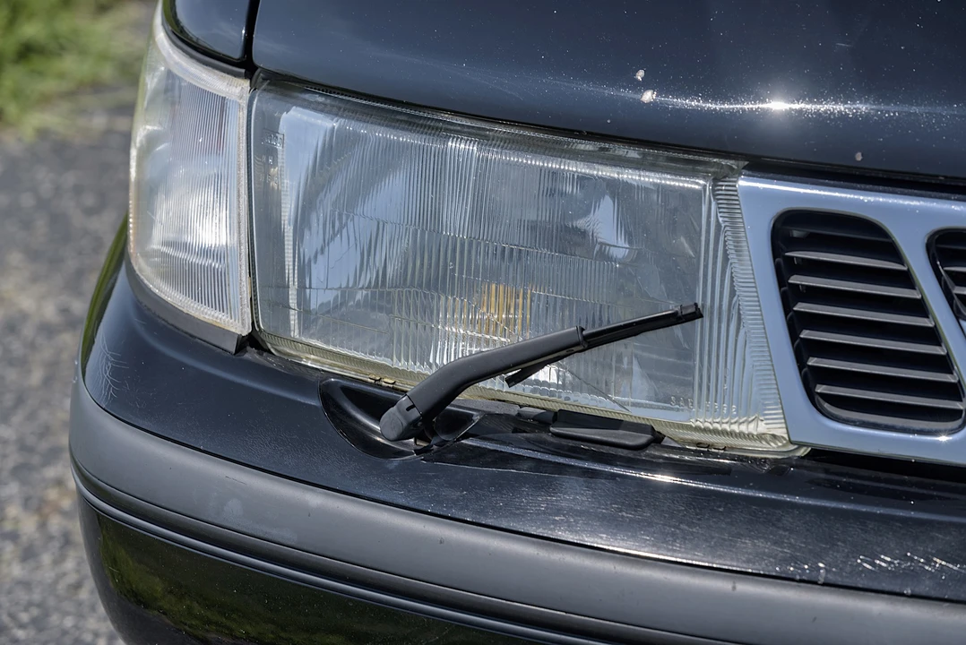 1997 Saab 900 2nd Gen - Image 17 of 31