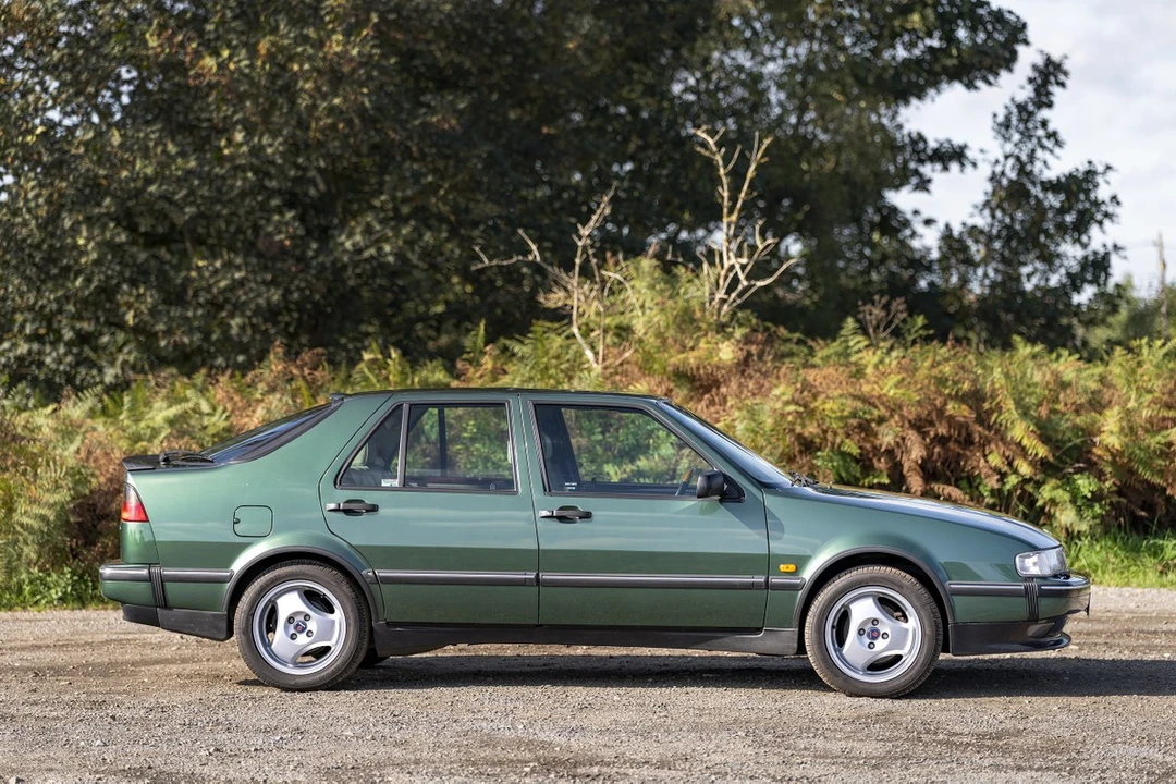 1997 Saab 9000 - Image 12 of 30