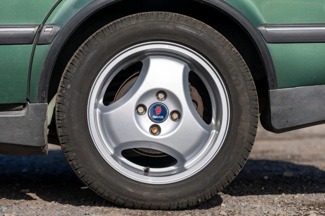 1997 Saab 9000 - Image 24 of 30