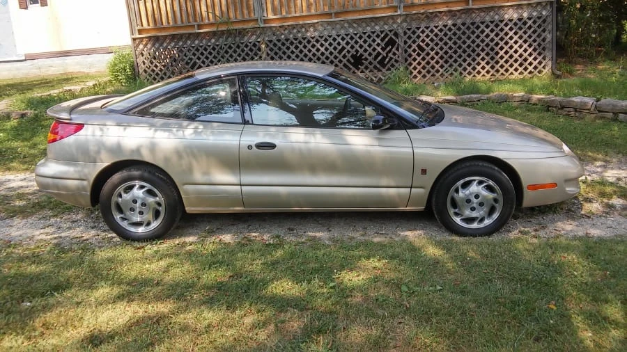 1997 Saturn - Image 2 of 8