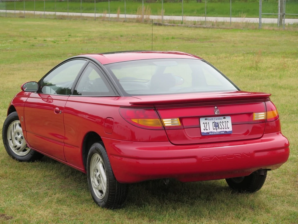 1997 Saturn - Image 2 of 4