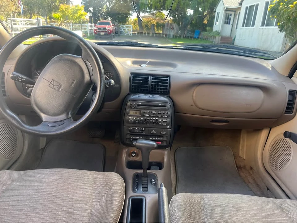 1997 Saturn - Image 5 of 5