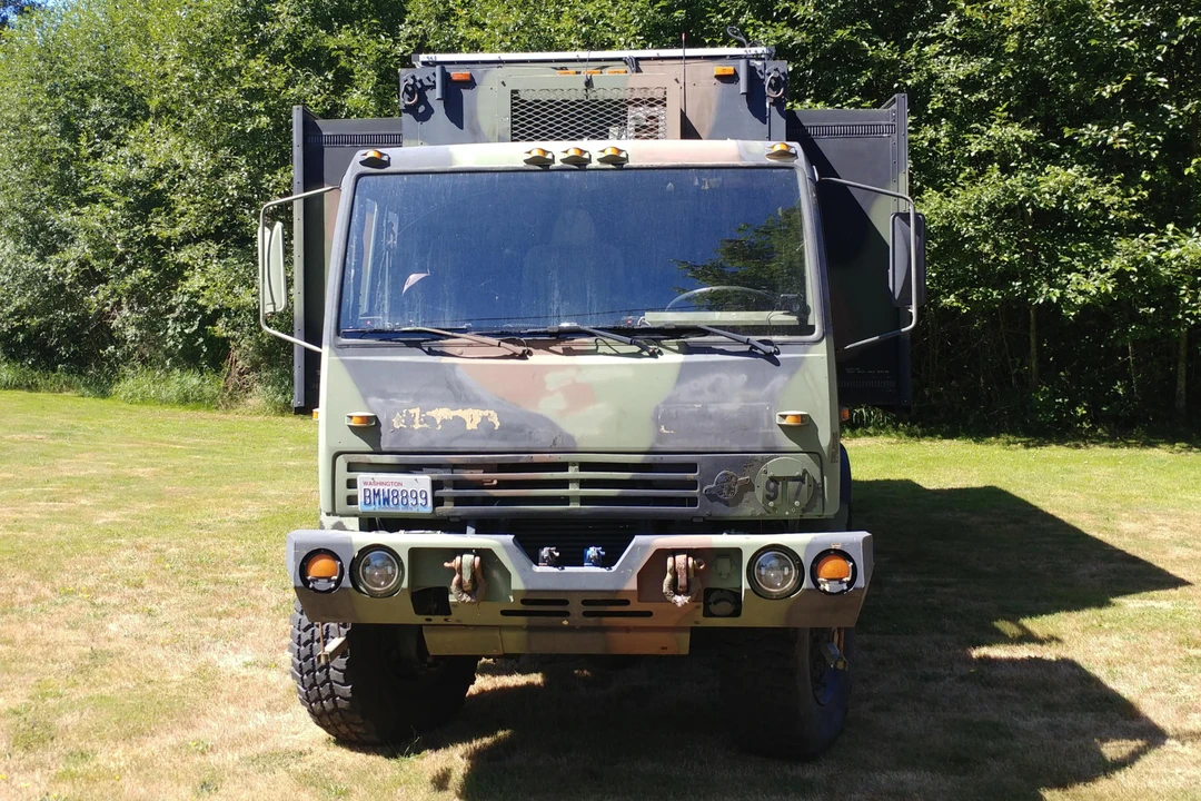 1997 Stewart & Stevenson - Image 2 of 28