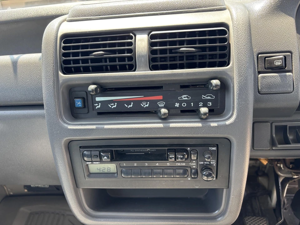 1997 Subaru - Image 7 of 31