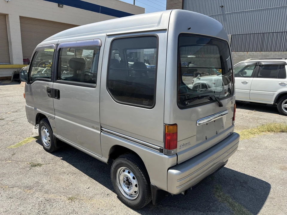 1997 Subaru - Image 9 of 31