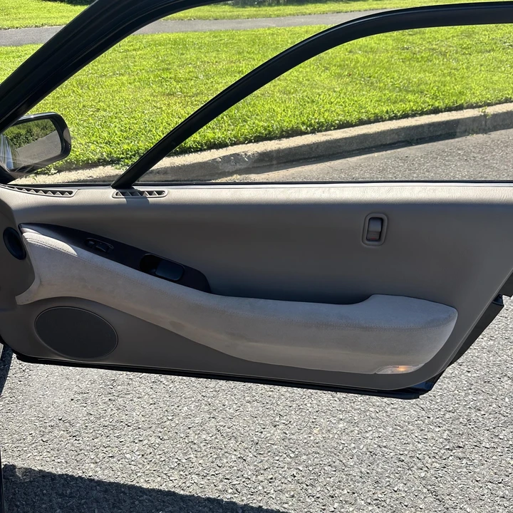 1997 Subaru SVX - Image 16 of 31