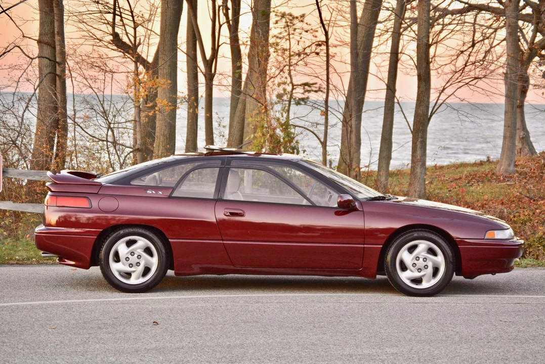 1997 Subaru SVX - Image 8 of 31