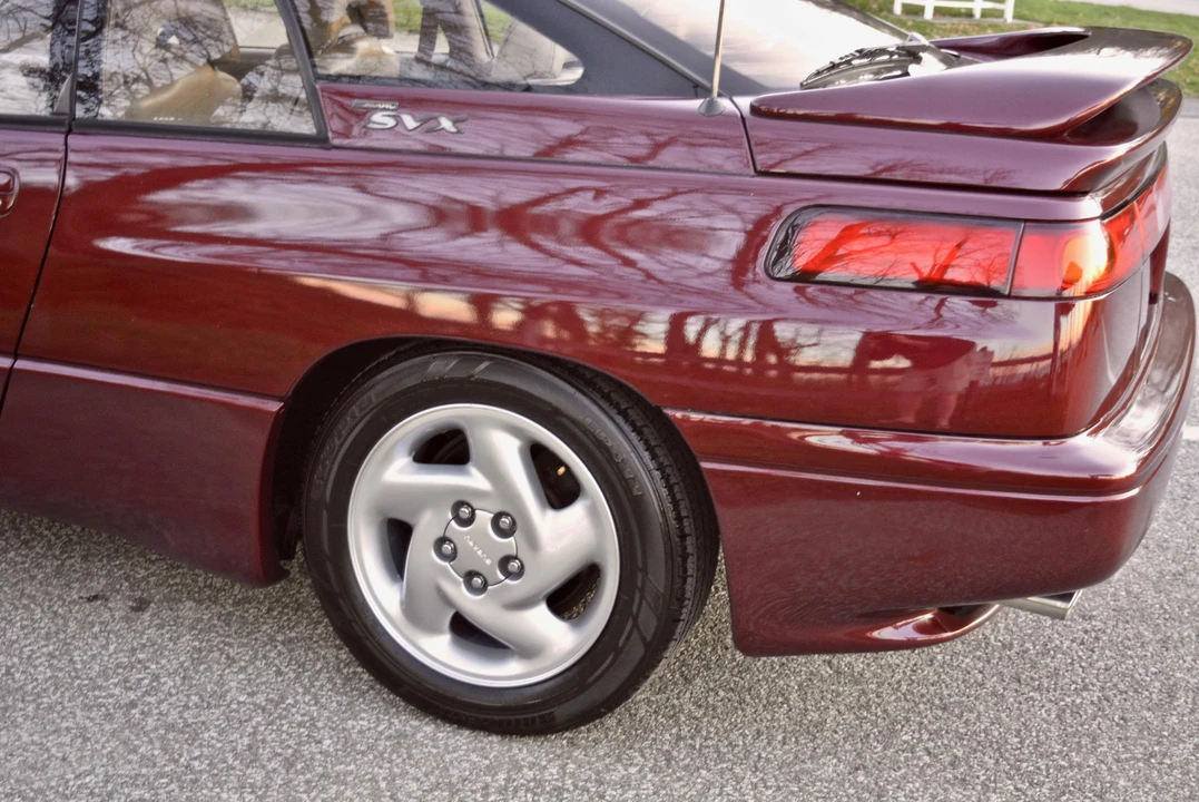 1997 Subaru SVX - Image 23 of 31