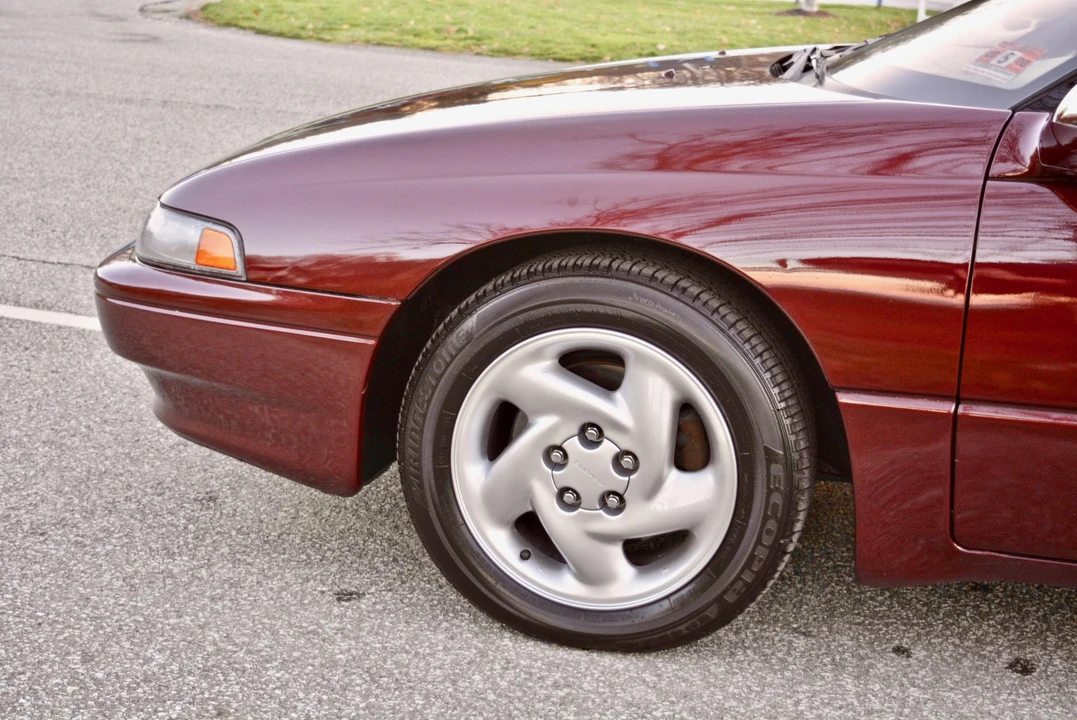 1997 Subaru SVX - Image 18 of 31