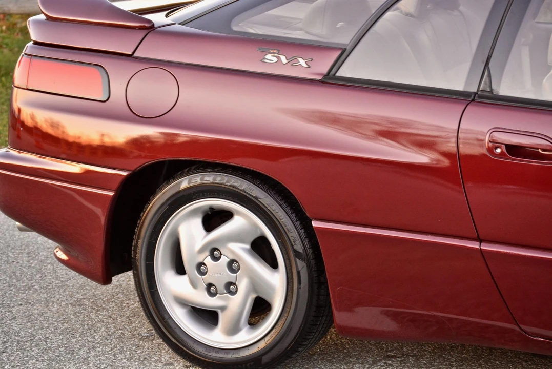 1997 Subaru SVX - Image 24 of 31