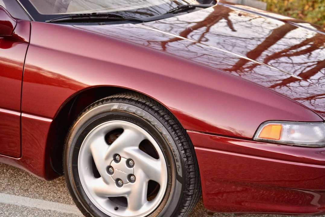 1997 Subaru SVX - Image 17 of 31