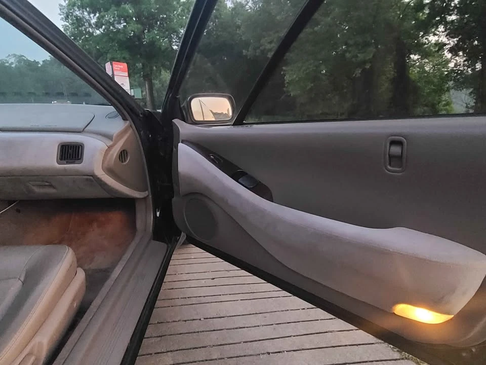 1997 Subaru SVX - Image 13 of 20