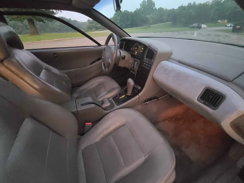 1997 Subaru SVX - Image 19 of 20