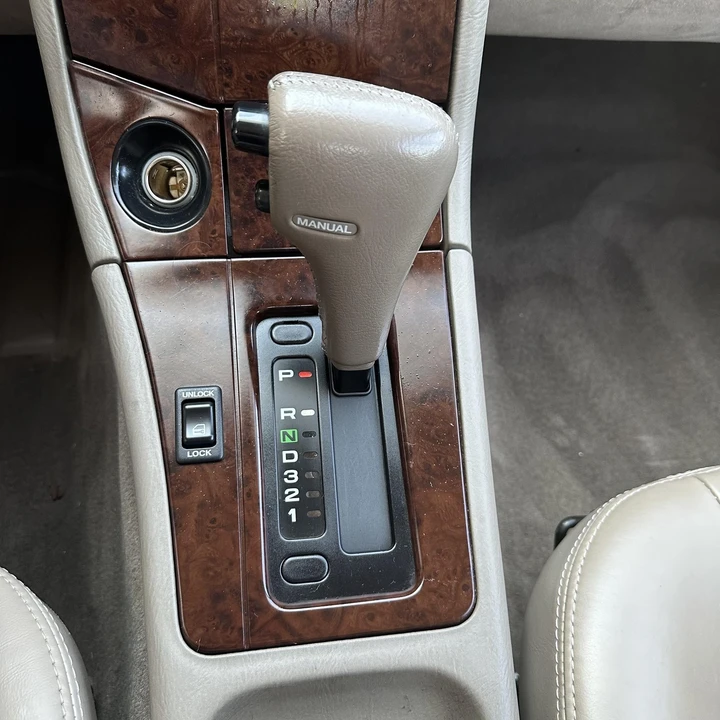1997 Subaru SVX - Image 29 of 31