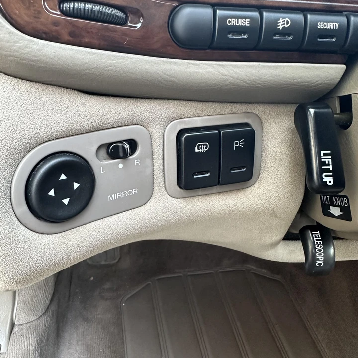 1997 Subaru SVX - Image 23 of 31