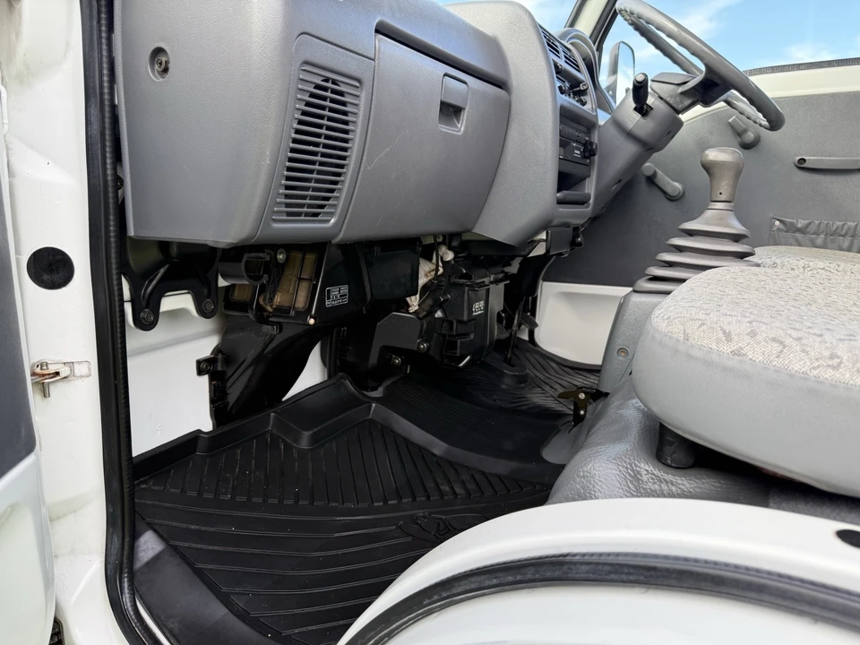1997 Subaru Sambar 5th Gen - Image 27 of 31